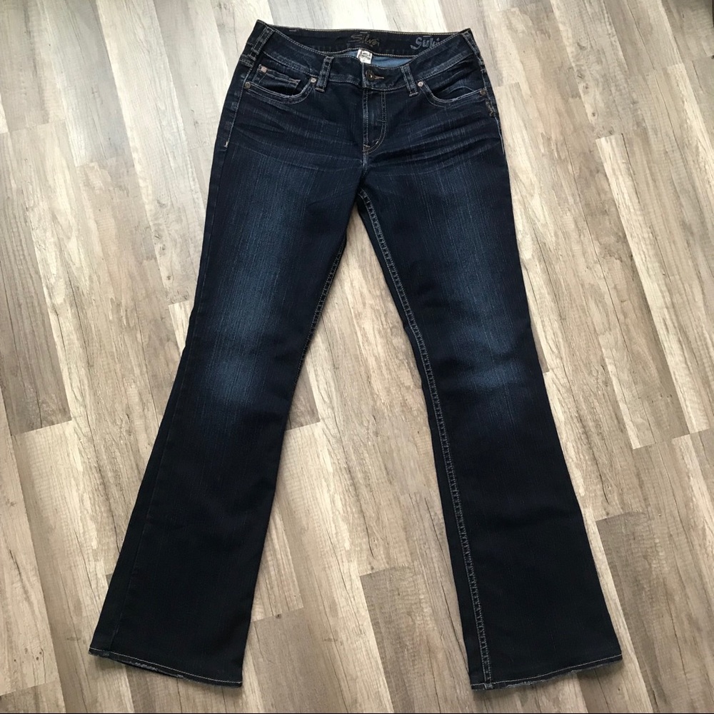 Silver Suki Dark Wash Jeans 30/32